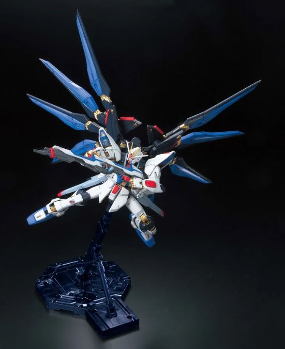 MG 1/100 Strike Freedom Gundam Full Burst Mode