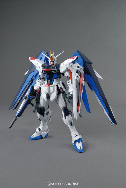 MG 1/100 Freedom Gundam 2.0